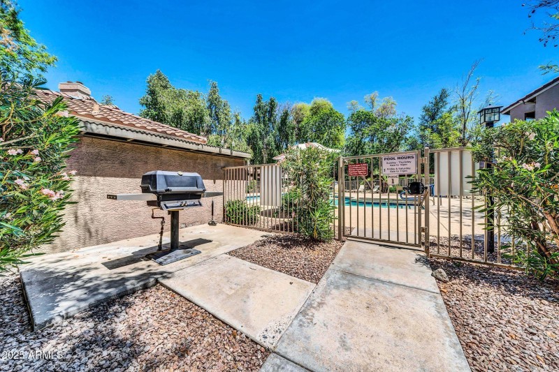 15151 N Frank Lloyd Wright Blvd-5