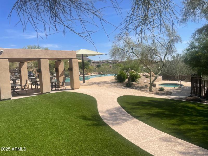 100 Hills pool and spa