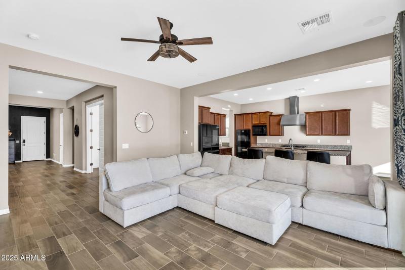 007_12-web-or-mls-8_348