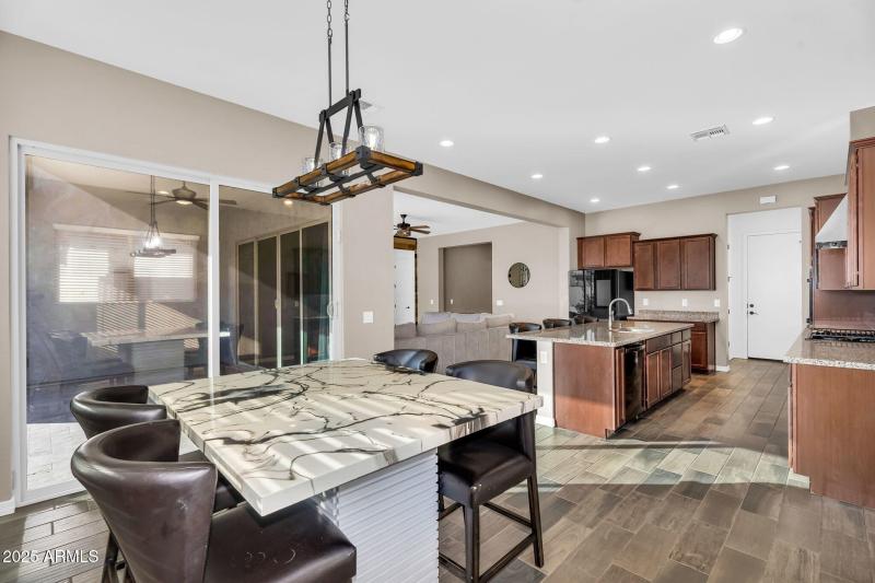 014_16-web-or-mls-18_675