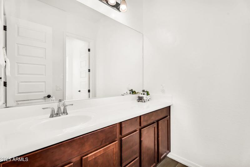 030_38-web-or-mls-35_709