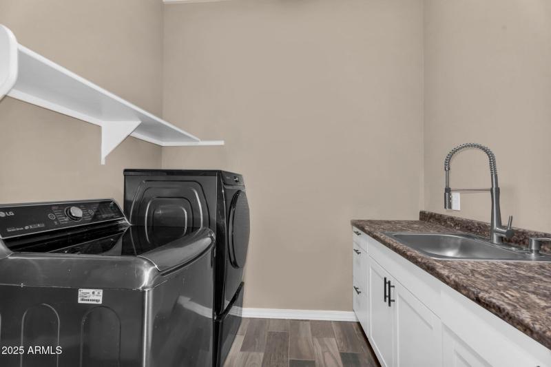 034_42-web-or-mls-39_791