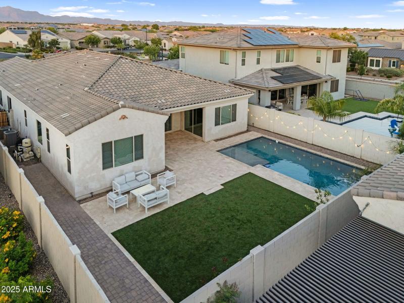 056_75-web-or-mls-dji_20250519201836_054