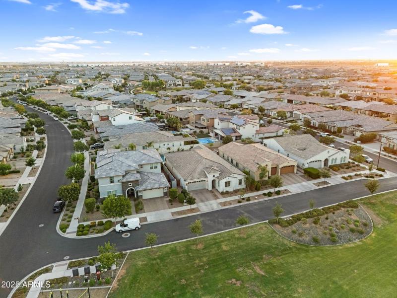 060_69-web-or-mls-dji_20250519201650_053