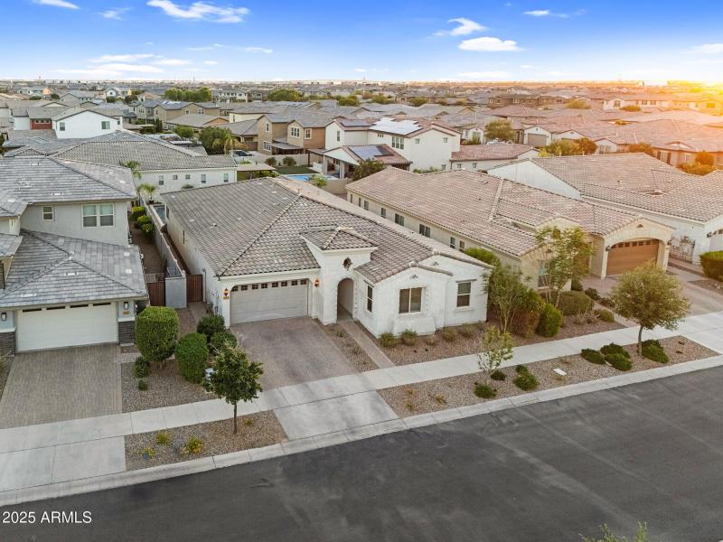 062_68-web-or-mls-dji_20250519201638_053