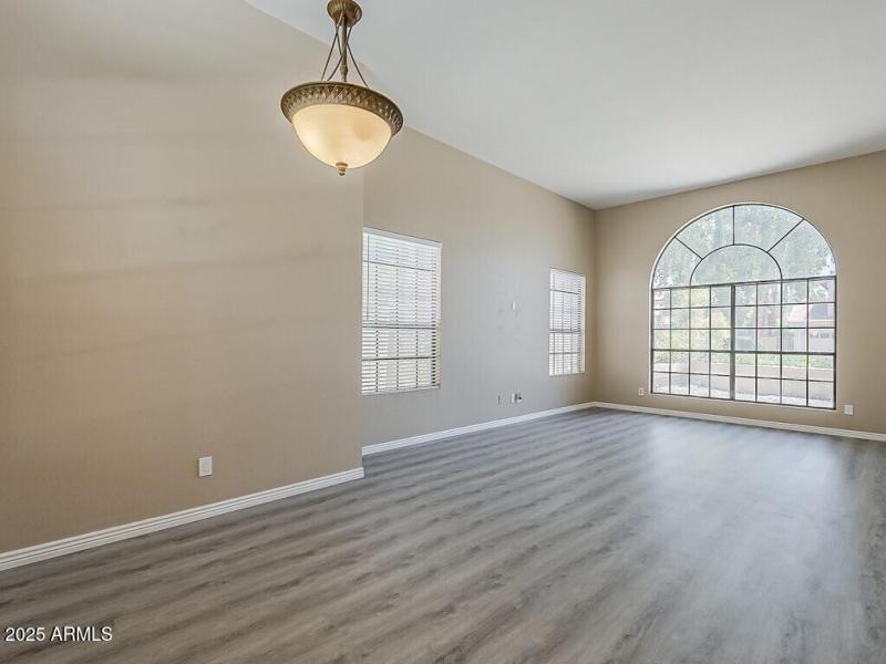 010_Formal Dining Area