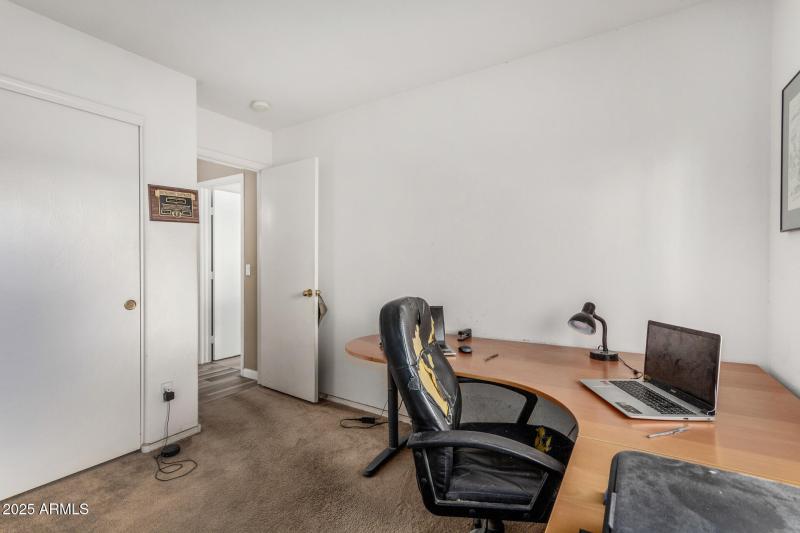 Fourth bedroom/office