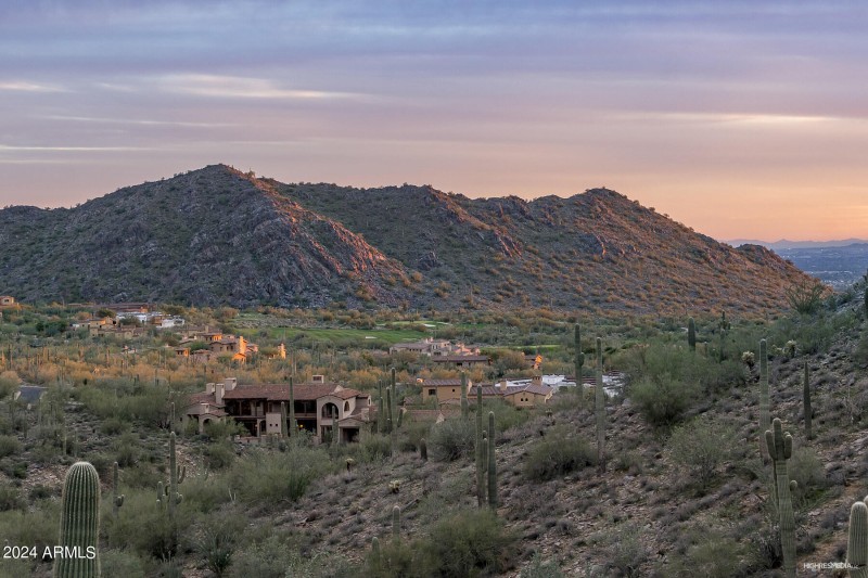 SOUTH VIEWS GOLF & SUNSET