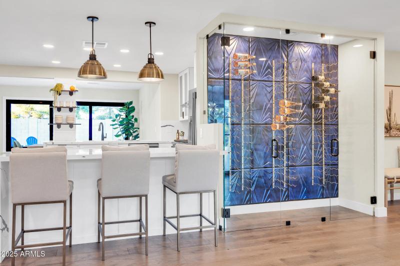 4910 E Shaw Butte Dr-18