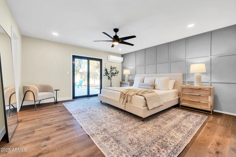 4910 E Shaw Butte Dr-26