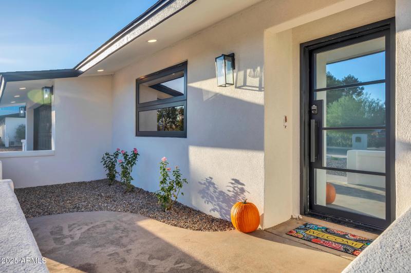 4910 E Shaw Butte Dr-2