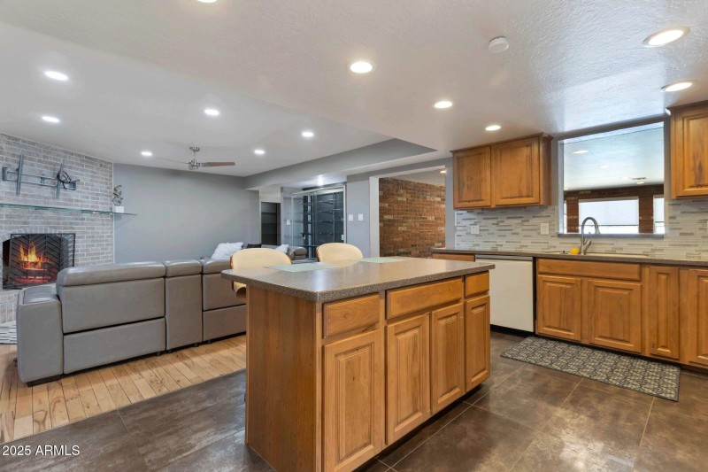 7-web-or-mls-Qp-4391