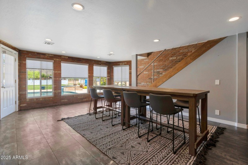 11-web-or-mls-Qp-4423