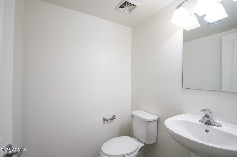 3113 E Danbury Rd Unit 10-13