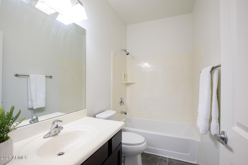 3113 E Danbury Rd Unit 10-22