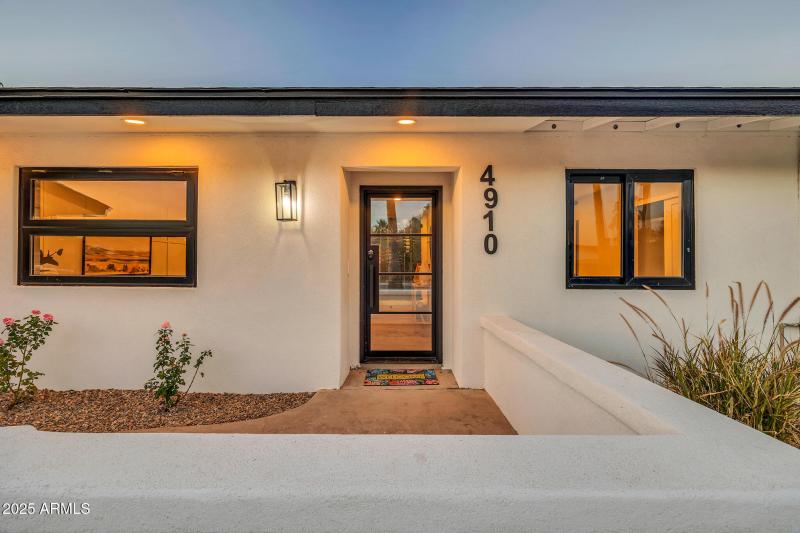 4910 E Shaw Butte Dr twilight-5