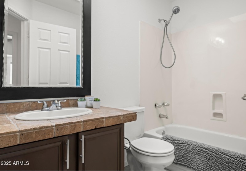 Upstairs second bath