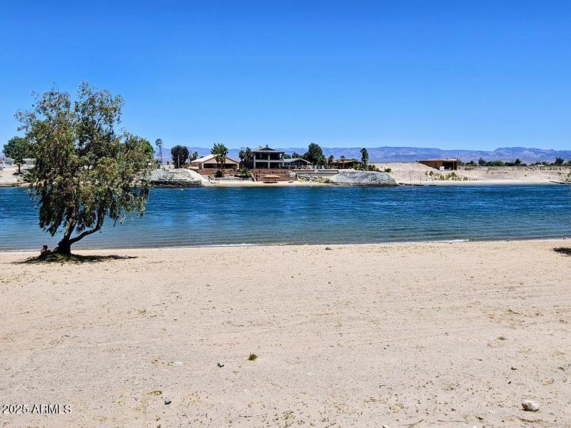 9754 Colorado River 10 mins away