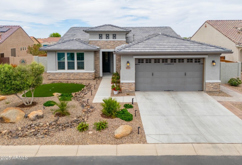 Almost 2200 sf. of WOW