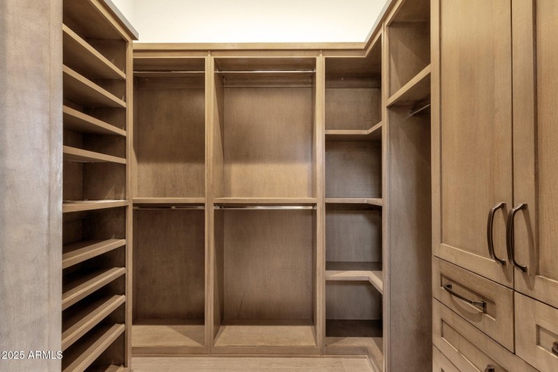 Guest Suite Closet