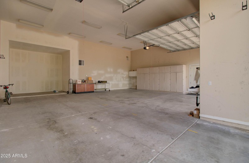 3949 E Norcroft Cir-7