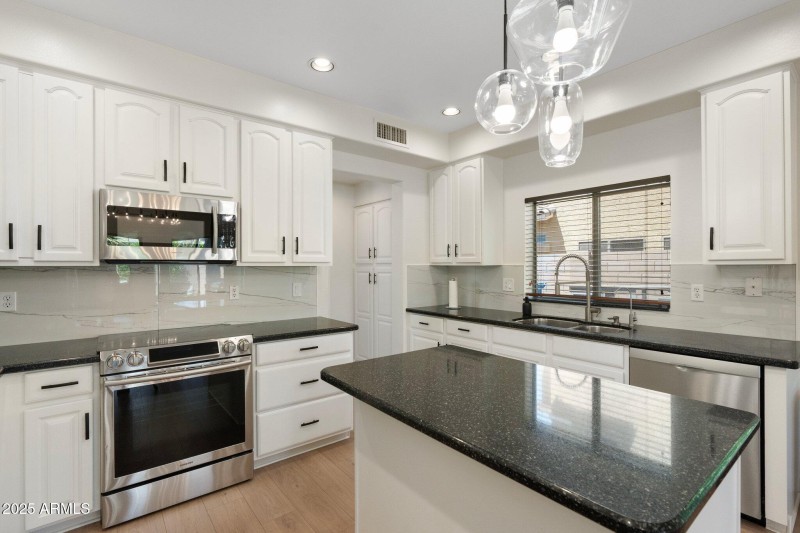 31-web-or-mls-DSC06762 copy