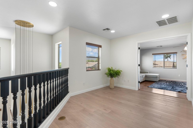 54-web-or-mls-DSC06855 copy