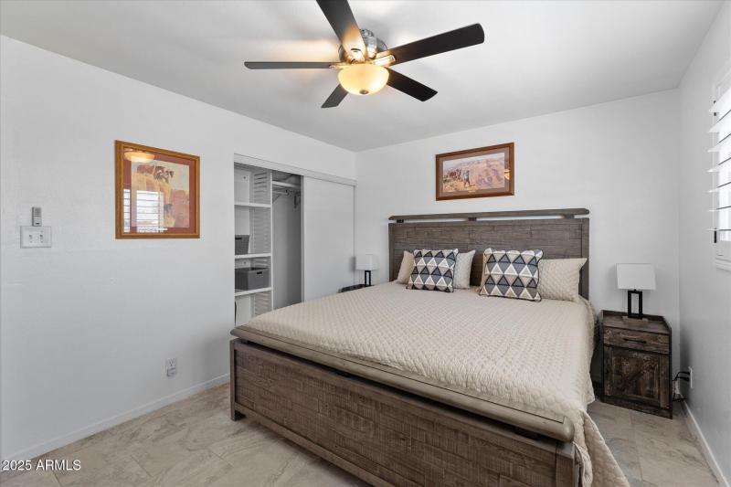 13-013-primary-bedroom