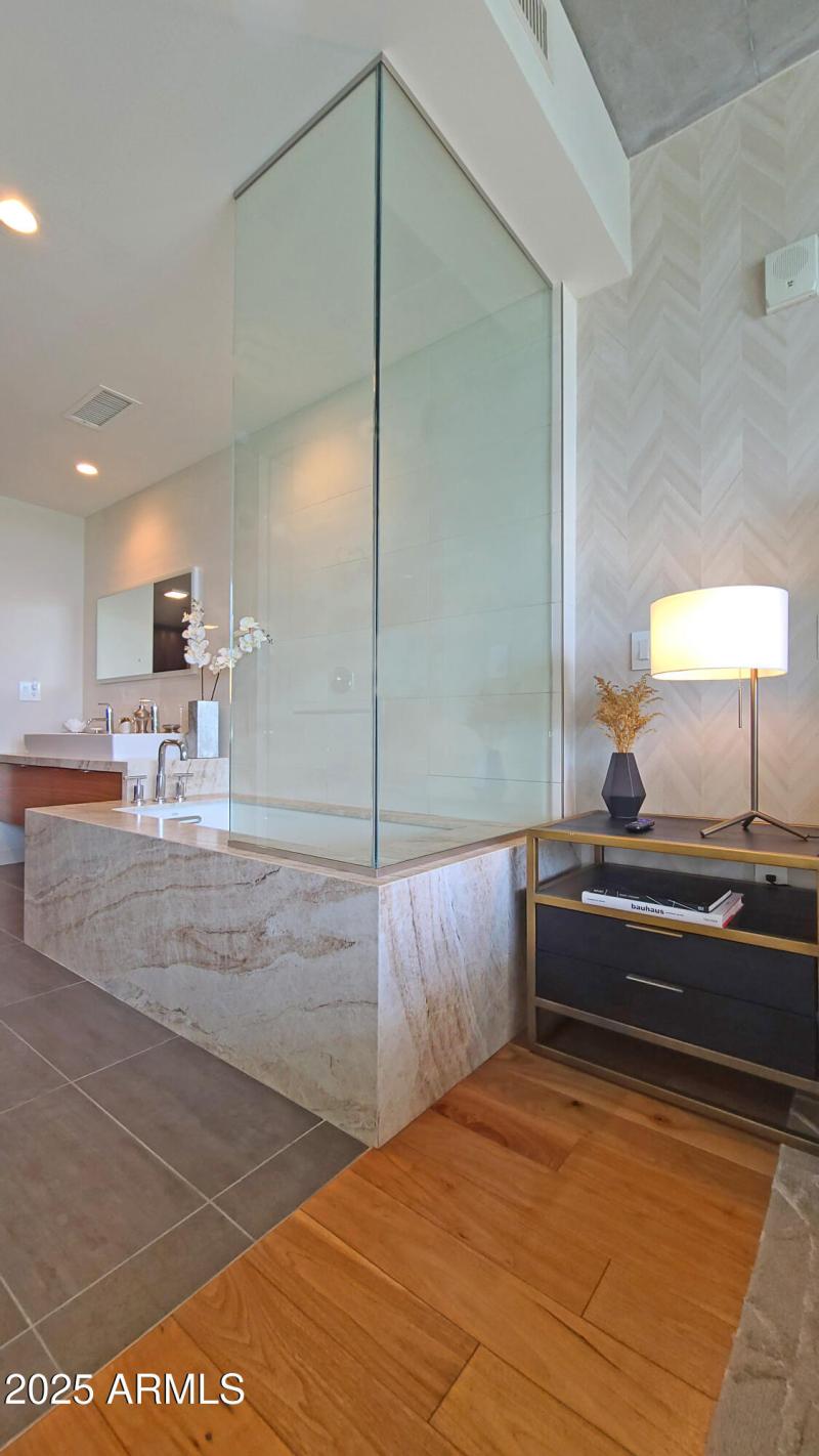 Primary Suite - Bath