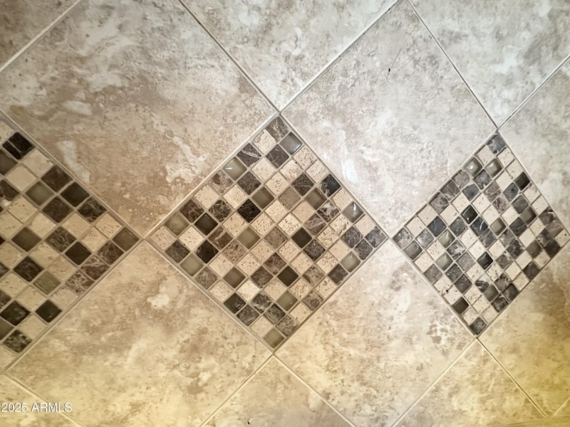 TILE BACKSPLASH