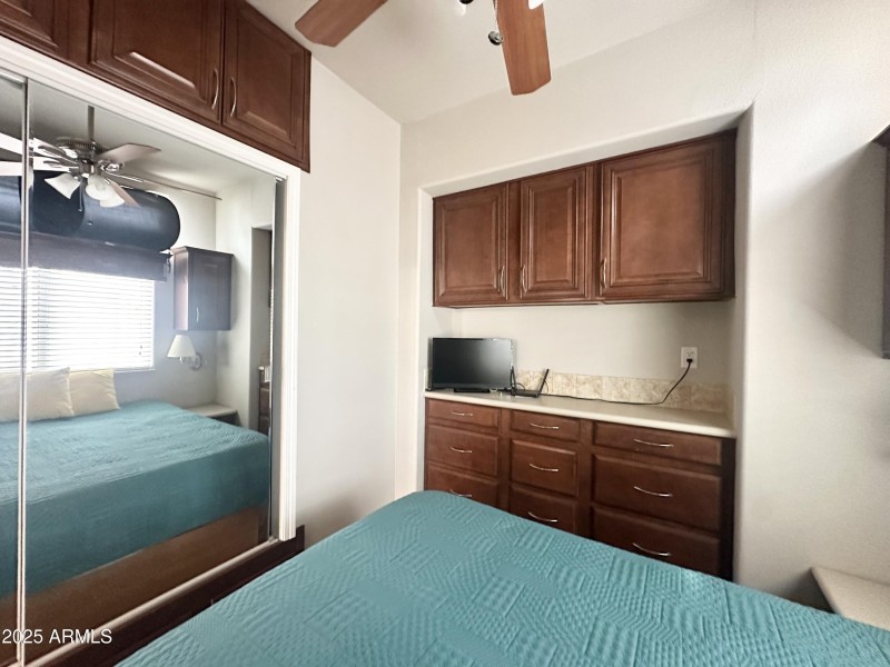 SO MUCH CABINET SPACE