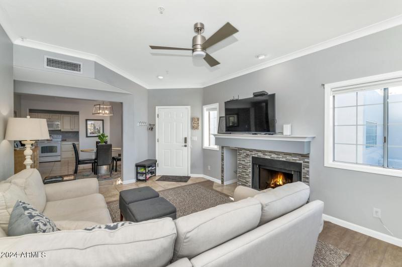 7710 E Gainey Ranch Rd-large-015-022-771