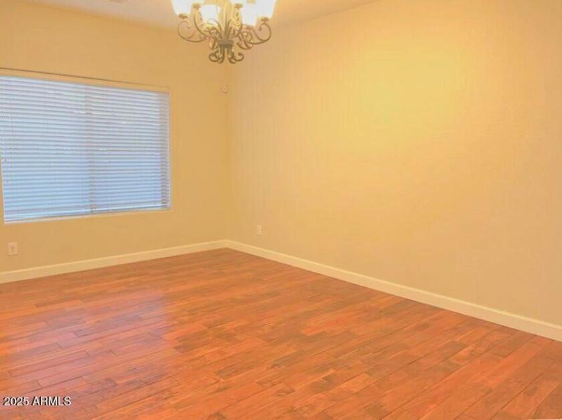 20211122213703049228000000-o