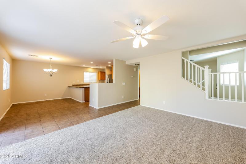 019-photo-living-room-13573644