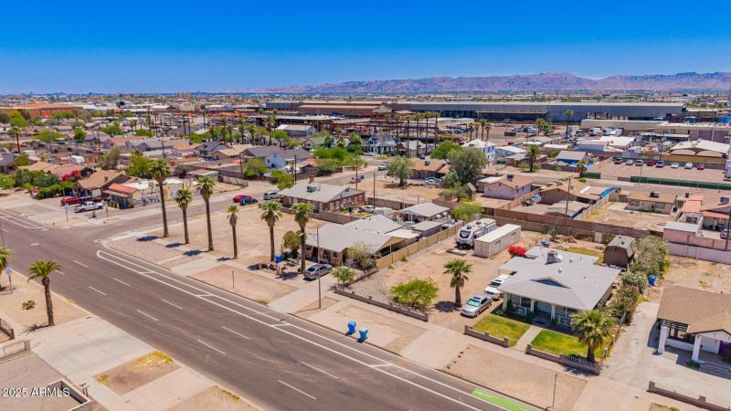 2023 W Jefferson St 12