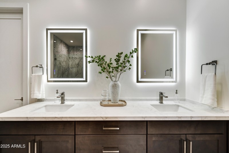 026_Primary Vanities