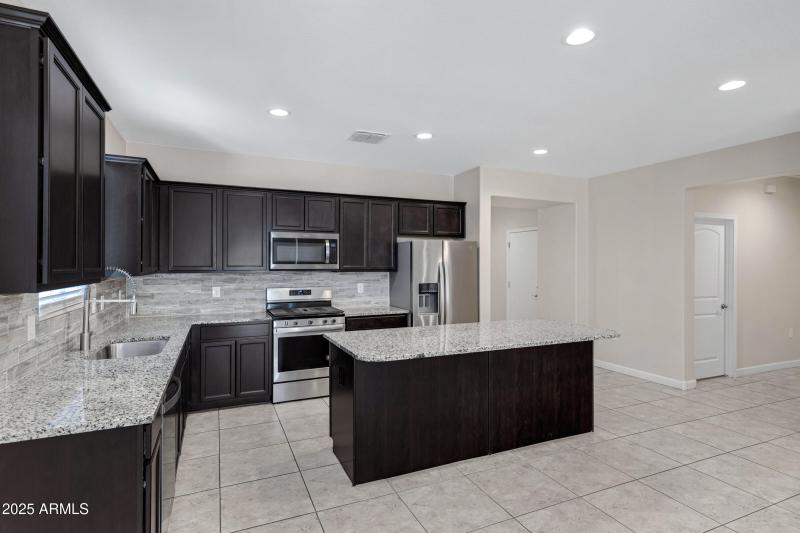 29402 W Mitchell Ave-8