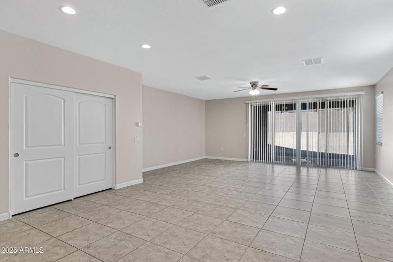 29402 W Mitchell Ave-13