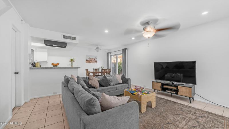 10420 N 10th St Unit 2 (2)