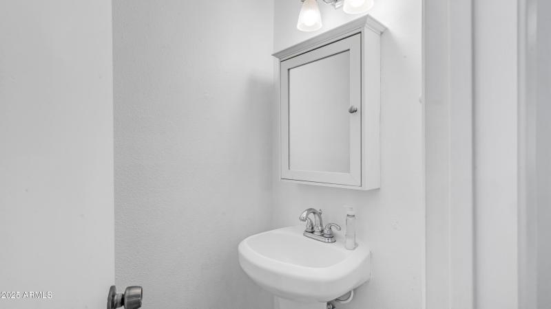 10420 N 10th St Unit 2 (10)