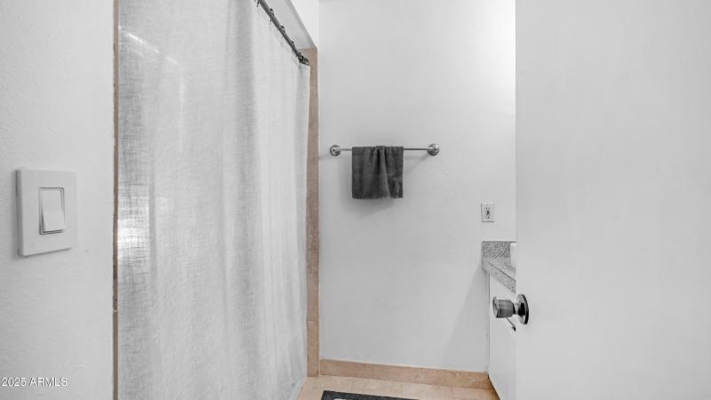 10420 N 10th St Unit 2 (15)