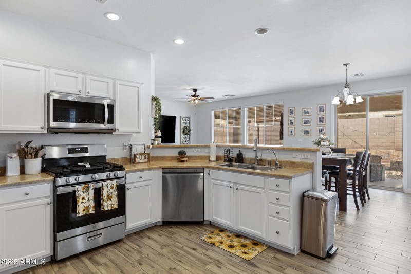 17292 W Pinnacle Vista Dr-8