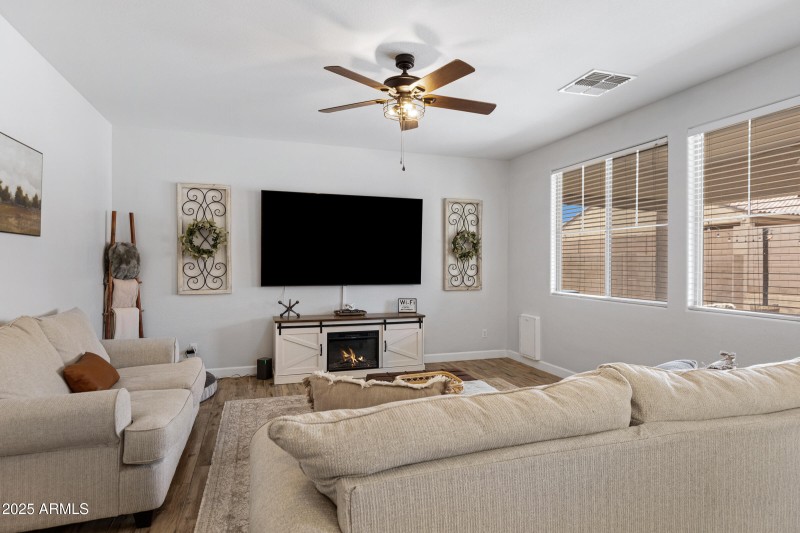 17292 W Pinnacle Vista Dr-15