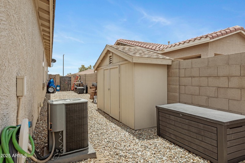 17292 W Pinnacle Vista Dr-33