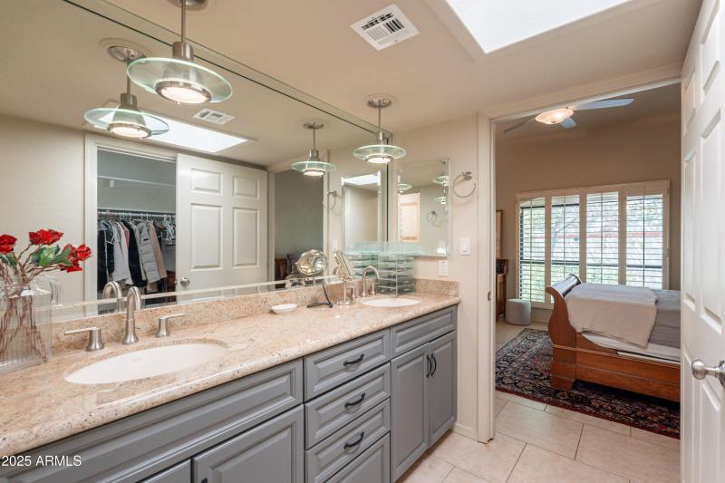 2413 E Rancho - Bath 1 counter