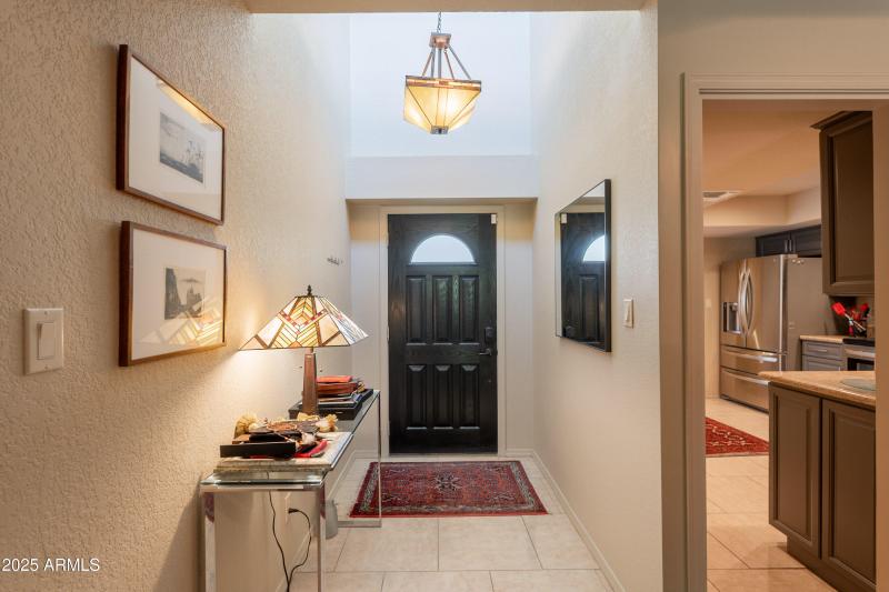 2413 E Rancho - entrance interior