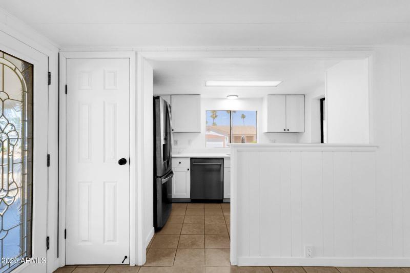 Pantry & Kitchen walk way