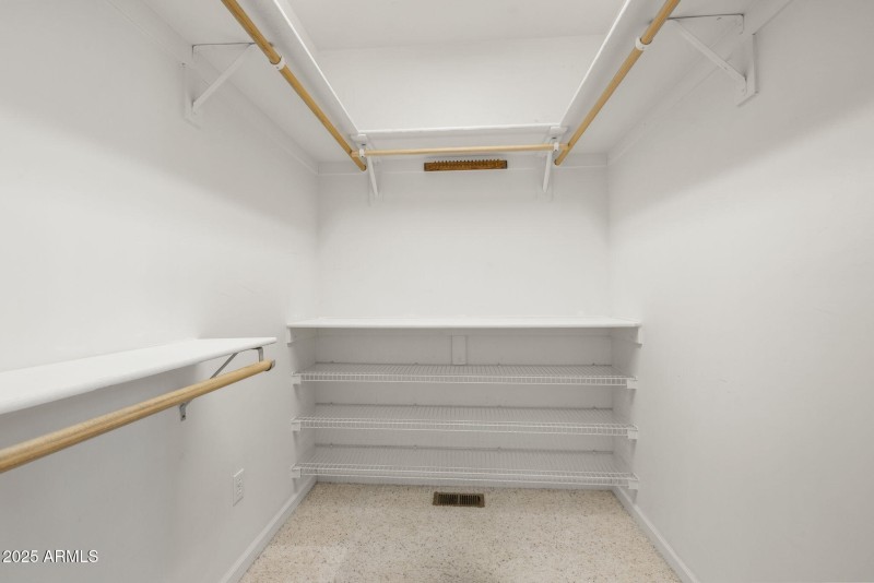 19-Primary Closet (2)