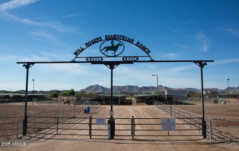 Horse facilities entrance 2