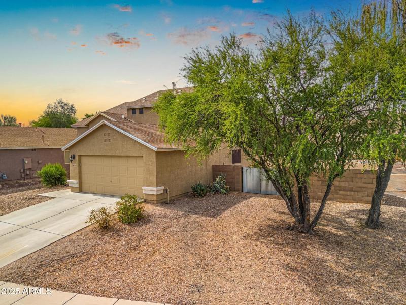 8750 E Mountain Spring